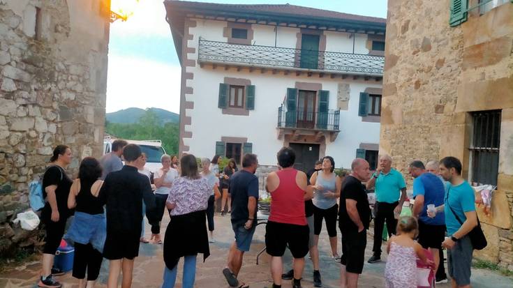 Udari akabaila emateko xingar jatea egin dute aniztarrek