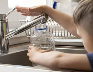 Ur sarean egin beharreko lanak direla eta, hainbat lekutan moztuko dute ura bihar Etxalarren