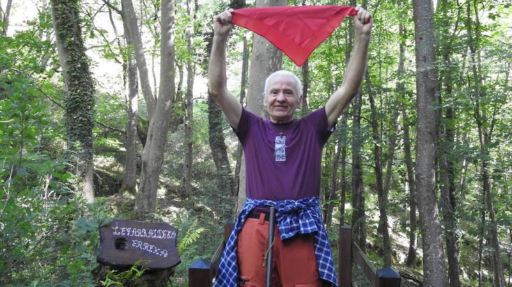 «Auzolanak izaten ziren gaur eguneko sare sozialak, eta berreskuratzea polita izanen litzateke»