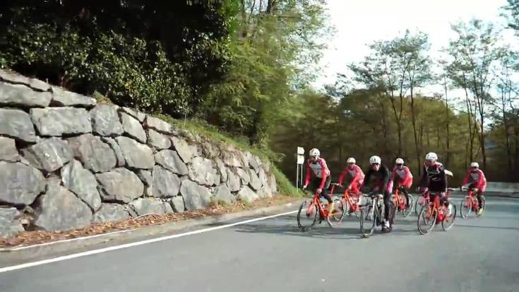 Cofidis txirrindularitza taldea Bortzirietan barna ibili da entrenatzen