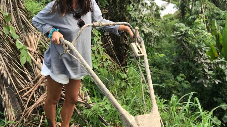 Diasporari Kuku: Eluska Bergara, Indonesia
