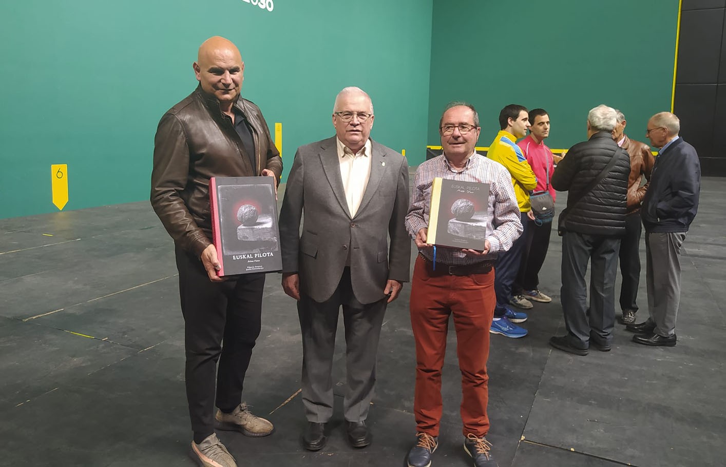 Tiburtzio Arraztoak 'Euskal pilota' liburua aurkeztuko du ortzegunean Elizondon