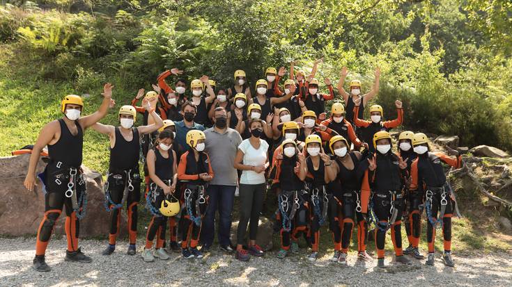 Txibite lehendakariak Baztan bisitatu du gazteendako antolatu diren aisialdi jardueren aitzakian
