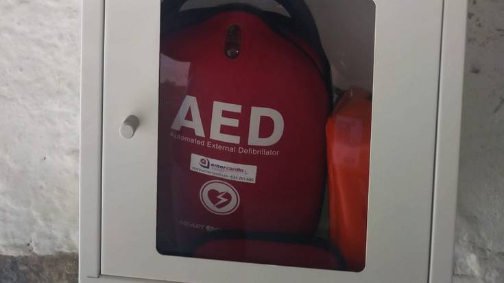Arantzako Udalak desfibriladorea paratu du gorapean