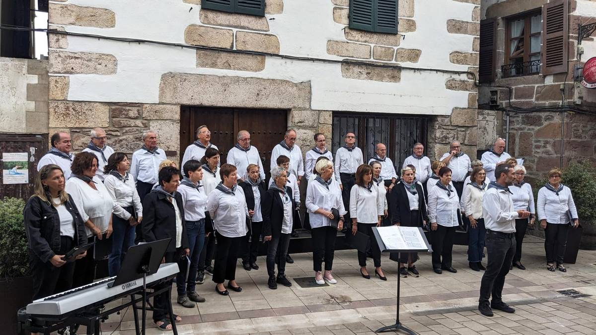 Abenduaren 3an emanaldia eginen du Donamarian Mendi abesbatzak