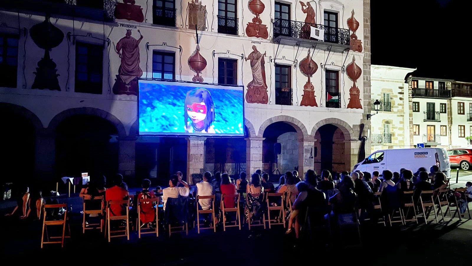 Zinema karrikan ikusteko aukera izan dute Beran