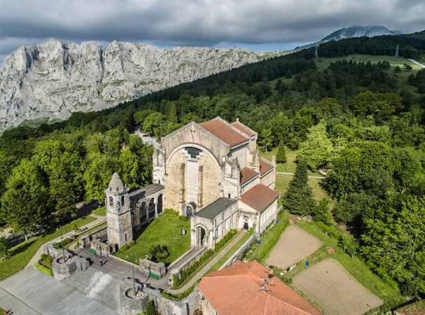 Urkiolara bidaia antolatu du Lesakako San Fermin elkarteak
