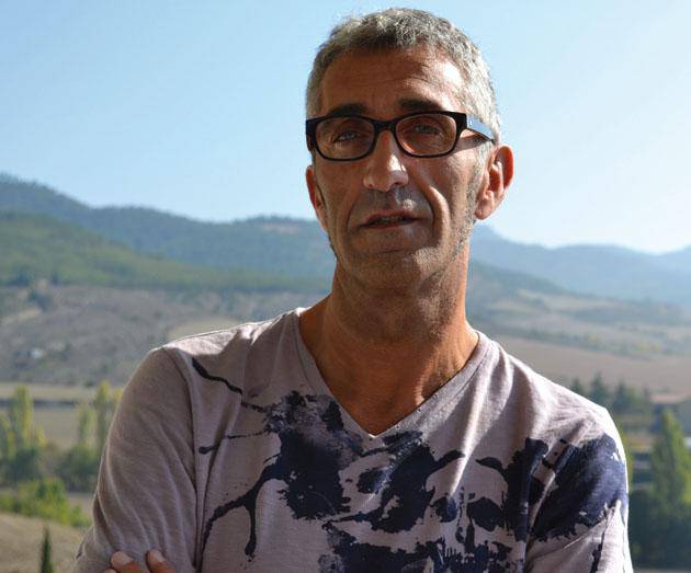 «Zenbat eta teknologia gehiago, gizakia orduan eta baldarragoa da»