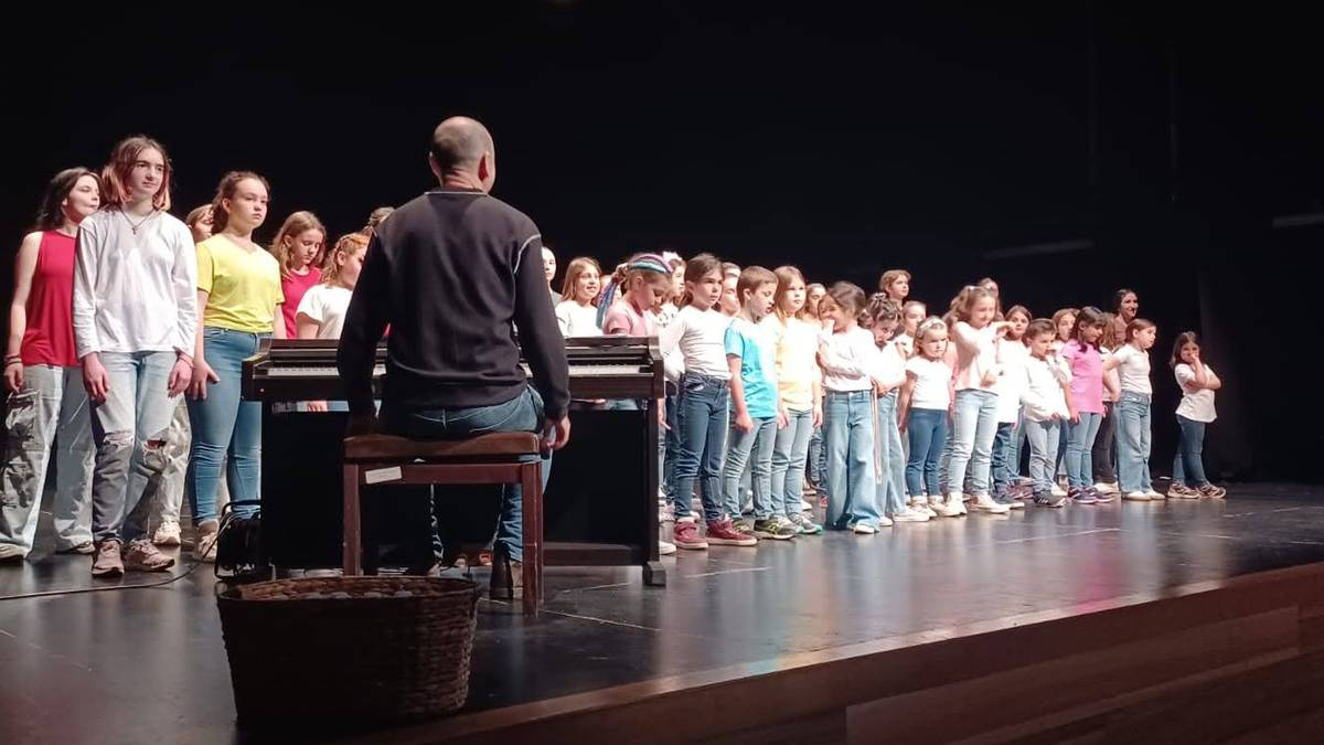 Haur Kantarien IX. Topaketa antolatu du Giltzarri abesbatzak martxoaren 28an Lesakan