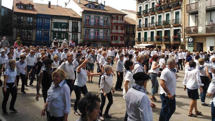Jaiki Hadi taldearekin muxikoak izanen dituzte ortziralean Alkaiagako pilotalekuan
