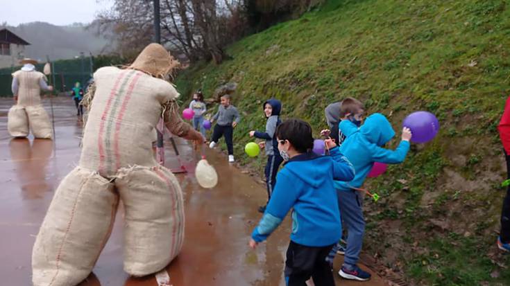 Inauterien seinale zakuzaharrak Tantirumairu Ikastolan izan dira