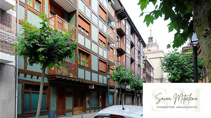 Saioa Mitxelena Inmobiliaria: Irungo Salis etorbidean pisua salgai