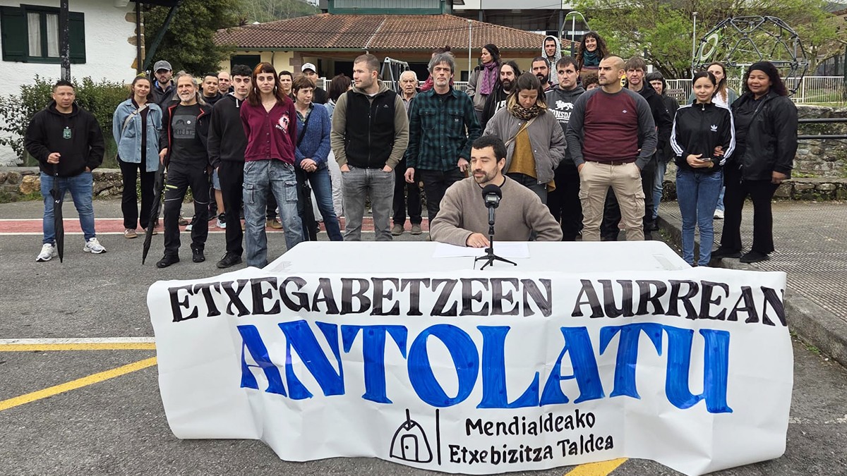 Beran etxegabetze arriskuan dauden hiru laguni babesa adierazi dio META Mendialdeko Etxebizitza Taldeak
