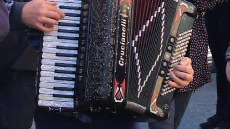 Herriko bestak musikarekin girotzen