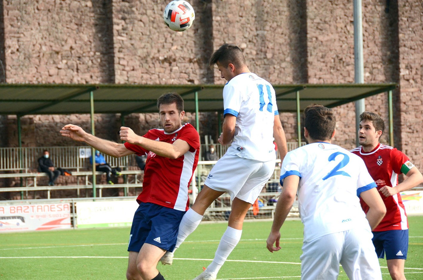 Urteko azken partidan garaipena lortu du Baztan futbol talde nagusiak
