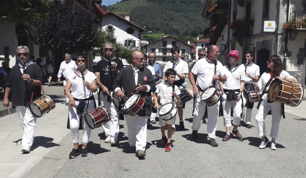 «Leitzan txistuaren doinua oso barneratua dugu eta urte guztirako programa izaten dugu»
