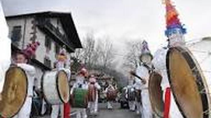 Erratzuko inauteetan Damak aterako dira gaur arratsaldean