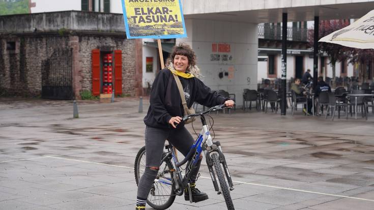 «Su, antzerki eta ezkilen bueltan sortzen den momentua berezia izaten da»