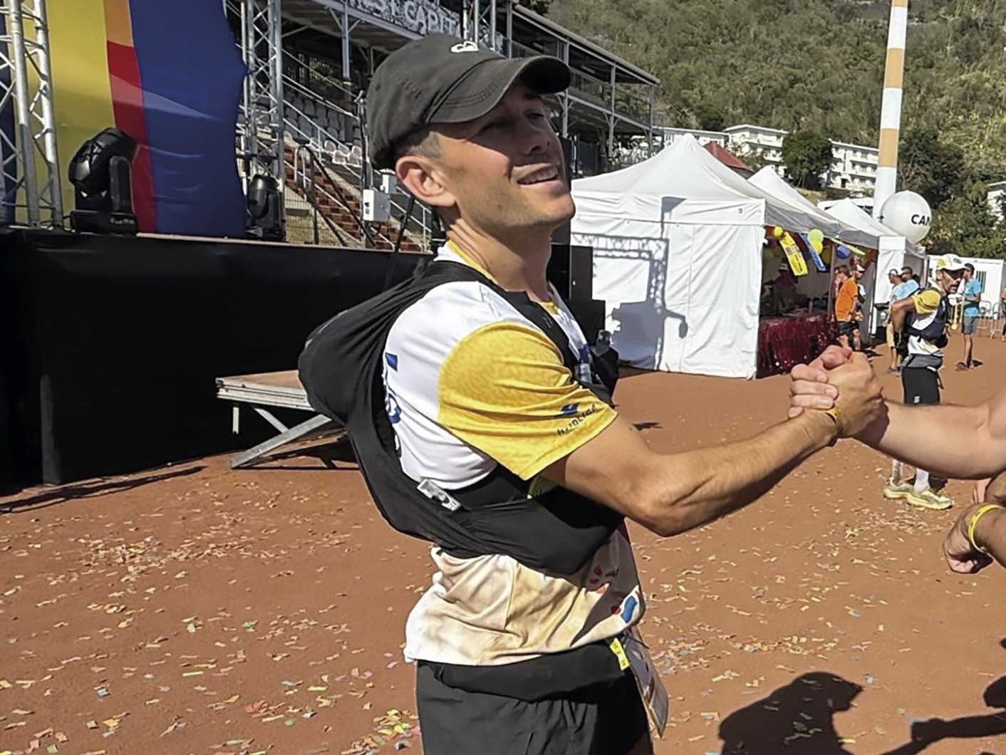 Patxi Etxeberrigarai saratarra bikain Reunion uharteko ‘Diagonale des fous’ ultra trail lasterketan
