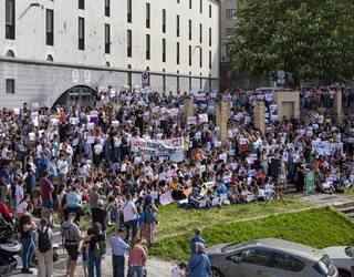 Ikasgelen murrizketa erabaki «politiko eta arbitrarioa» dela salatu dute Nafarroako ikastolek