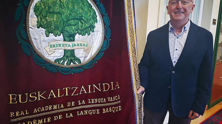 Paskual Rekalde hizkuntzalari amaiurtarra euskaltzain oso izendatu du Euskaltzaindiak