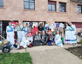 «Herria berriz atzartzen da ihauteriekin»