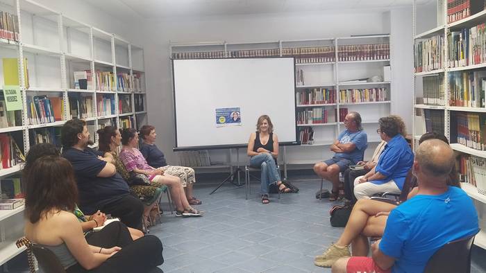 Karmele Jaioren bisitarekin borobildu dute ikasturtea Malerrekako Euskarazko Irakurle Taldean