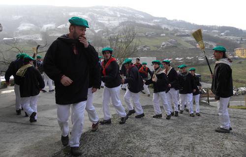 Zakozaharrak inauterietako igandean aterako dira aurten ere Lesakan