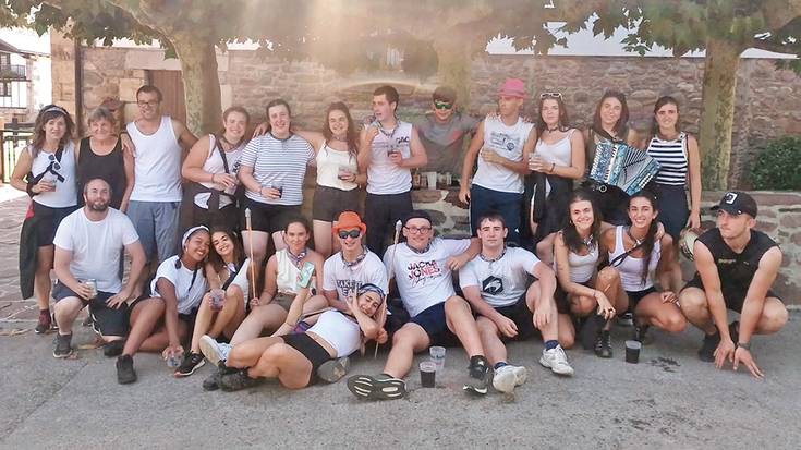 Asteazkenetik igandera besta giroan ibiliko dira Narbarten