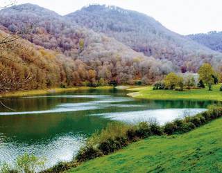 Solaslagunek mendi irteera eginen dute larunbat honetan Leurtzan
