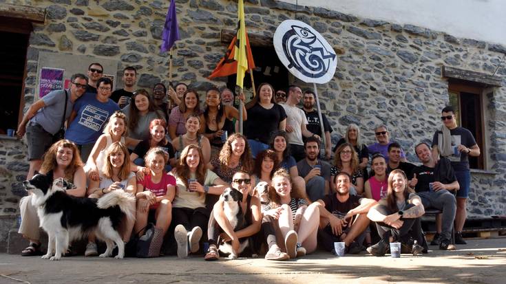 «Auzolana eta autogestioa dira Atekabeltzen oinarriak»