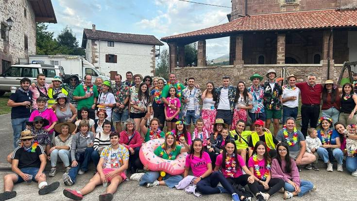 Elbetearrak musika eta lagun artean, «giro paregabean» egon dira ortzegunetik iganderat