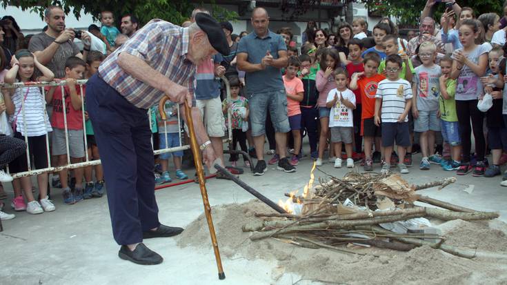 Aurten eginen ez den San Joan bezperako besta gogoratuz bideoa argitaratu du Lesakako Euskara Batzordeak