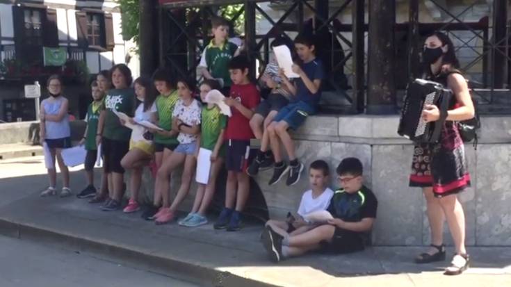 Bertso Eguna antolatu dute ekainaren 5ean Lesakan