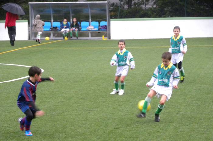 Beti Gazten futbolean aritu nahi duten ttikientzako bilerak eginen dituzte aste honetan