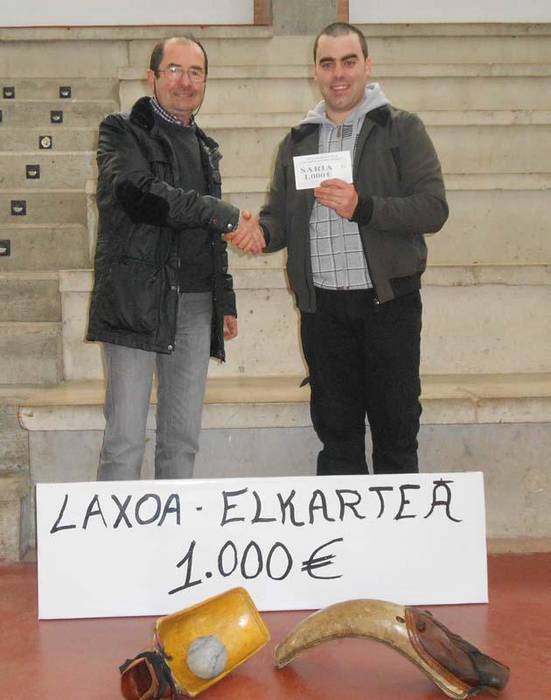 Laxoa Elkarteko mila euroak Elizondora 