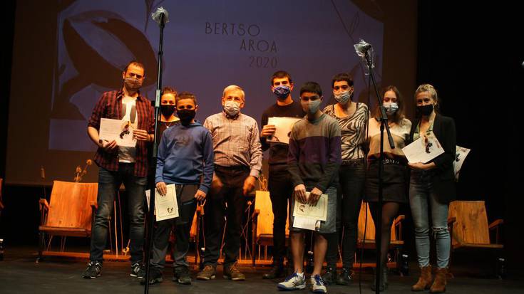Lesakako bertsolariak saritu dituzte Iruñeko Udalaren I. Bertsopaper lehiaketan