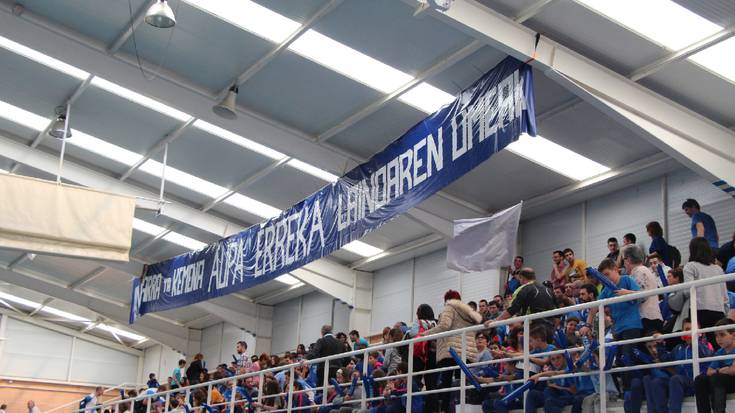 Errekako bi eskubaloi talde seniorren lauko finalak ospatzeko bazkaria eginen dute maiatzaren 3an