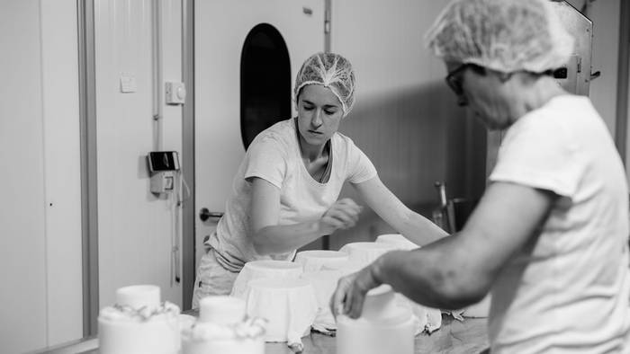 Bertze bide bat hartu duten herritarrak