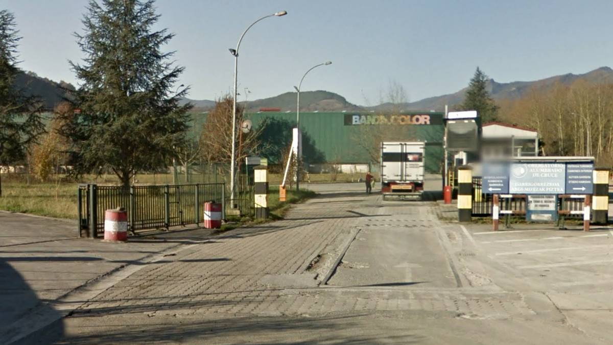Legasako fabrika itxi nahi izatea «neurrigabea eta bidegabea» dela erran du UGTk