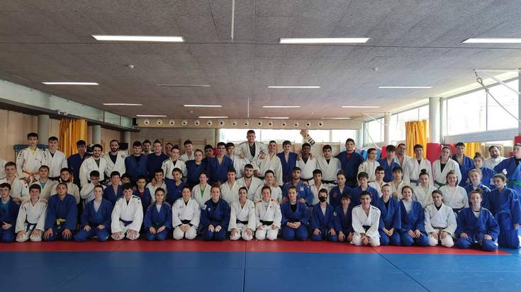 Aste Santuko kontzentrazioan parte hartu dute Errekako judokek Larrabiden