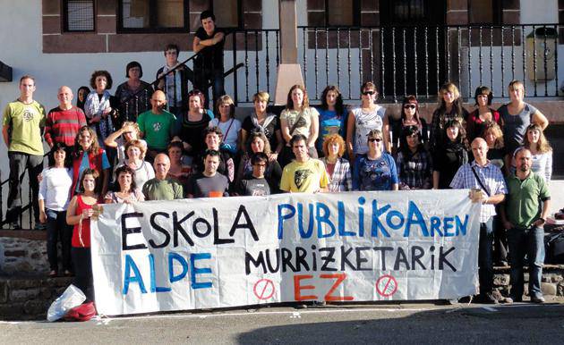 Herrietako eskoletan ere murrizketen kontra 
