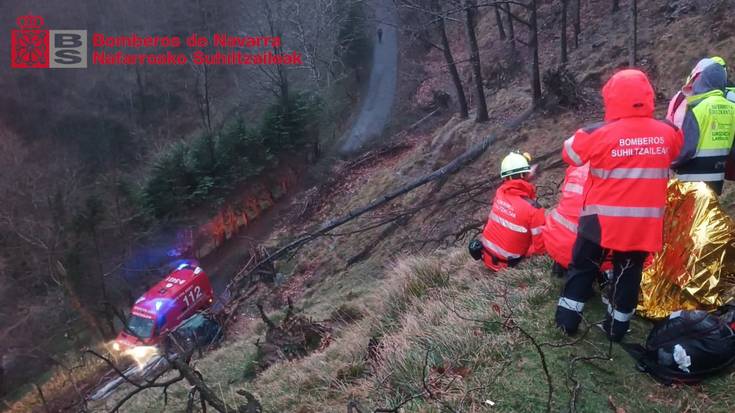 Aldaka hautsita zuela, 82 urteko gizon bat erreskatatu dute Goizuetan