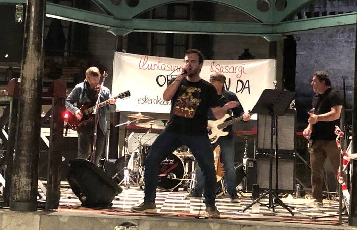 The Malcolm Young Band taldeak kontzertua emanen du abenduaren 13an Lesakan