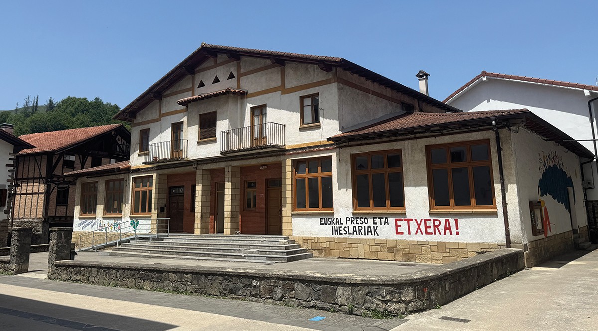 Goizuetako eskola zaharren eraikina birgaitzeko lanak irailean hasiko dituzte