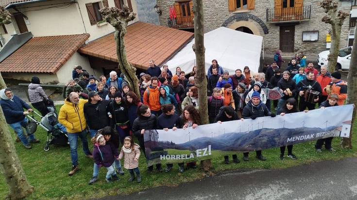 Hernaniko lurretan baina Aranoko mugatik hurbil egin nahi duten Ikatz Gane proiektu eolikoa jendaurrean jarri du Eusko Jaurlaritzak