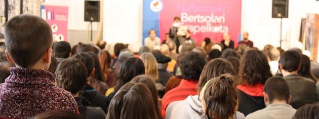 Igandean jokatuko da Nafarroako bertsolari txapelketako hirugarren final-laurdena