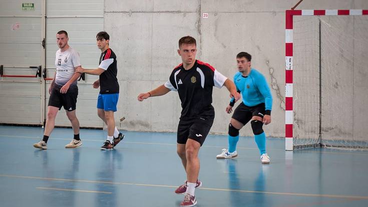 [ARGAZKIAK] Giro ederra izan dute Leitzako areto futbol txapelketan