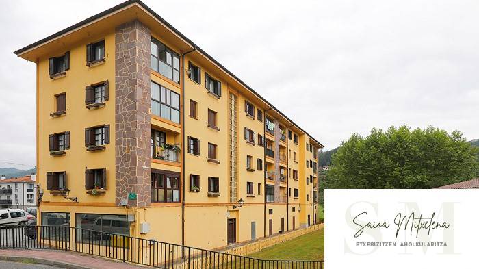 Saioa Mitxelena Inmobiliaria: Lesakan pisu berritua salgai