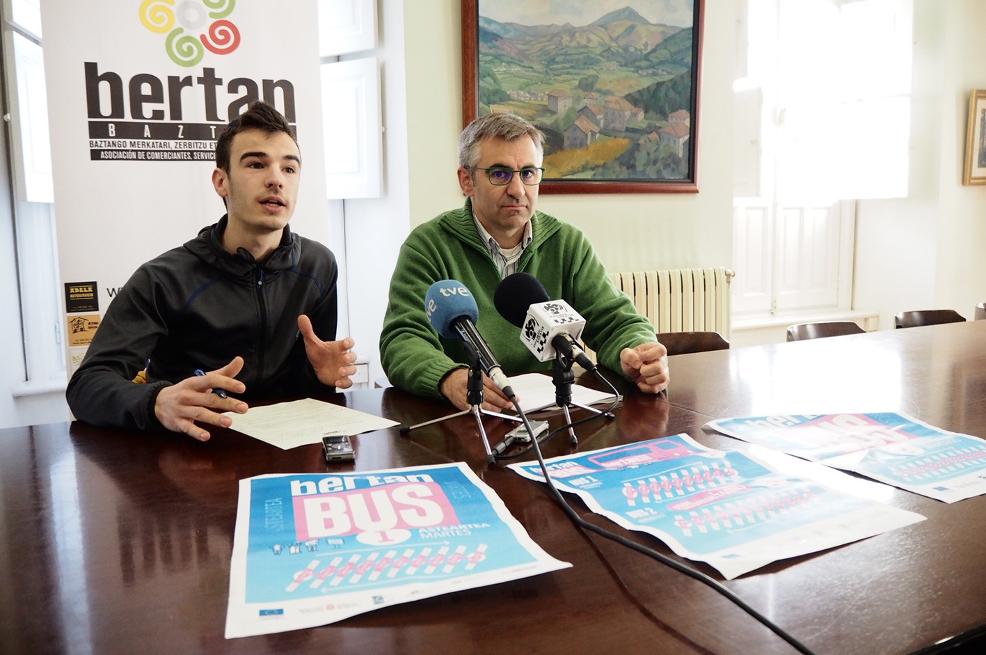 Bertan-Bus zerbitzuak Bertan elkarteko negozioak baztandarren eskura jarri nahi ditu